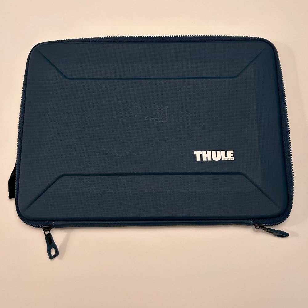 Thule Gauntlet 15" laptap computer case/sleeve, blue